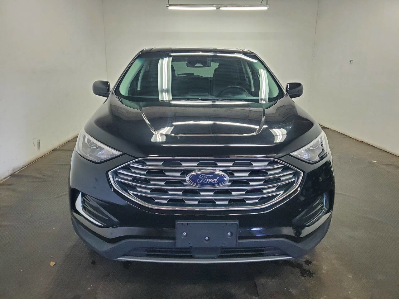 Used 2022 Ford Edge SEL image 2