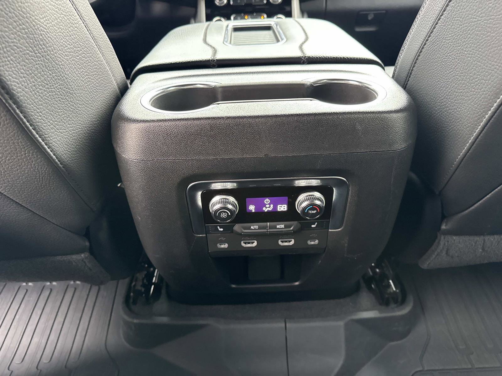 Used 2021 GMC Yukon XL Denali w/ Denali Ultimate Package image 18