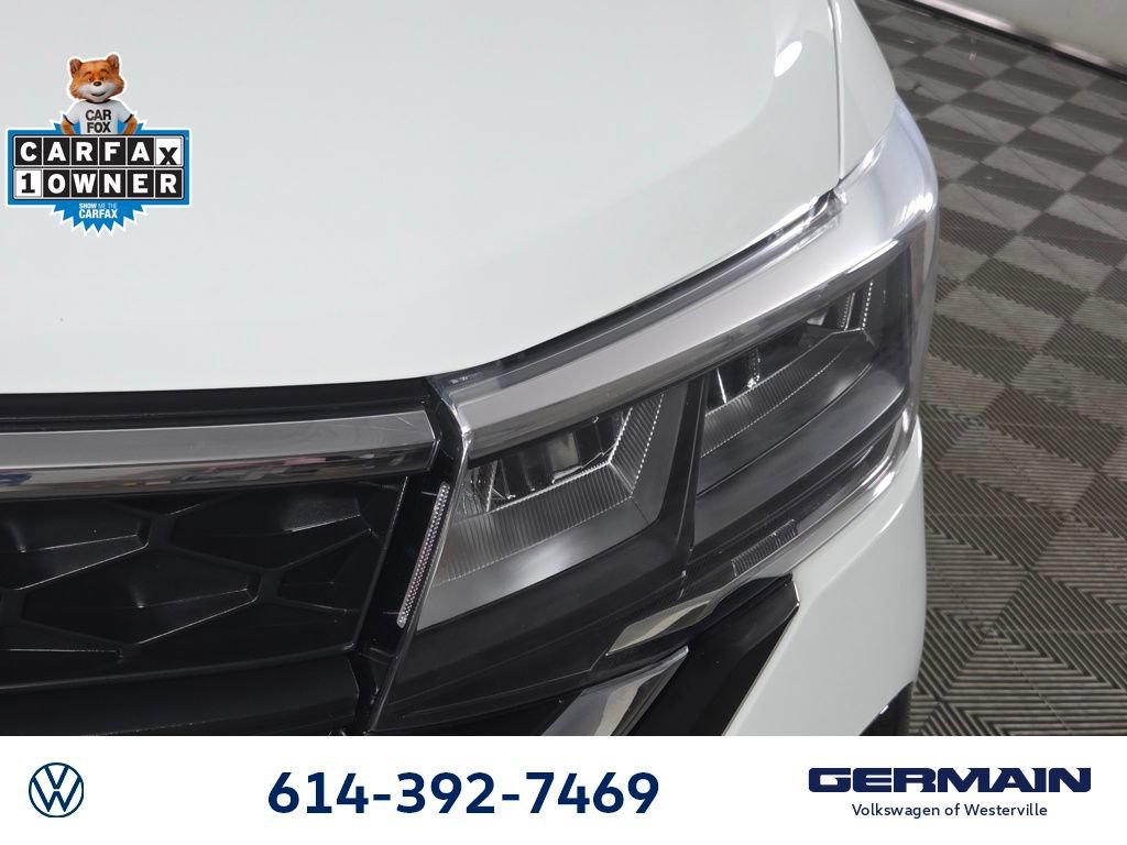 Certified 2024 Volkswagen Taos S FWD image 15