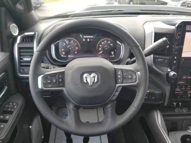 Used 2025 RAM 2500 Laramie AWD/4WD image 19