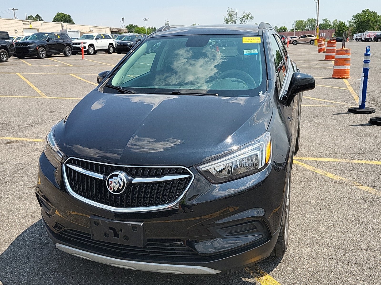 Used 2020 Buick Encore Preferred FWD image 2