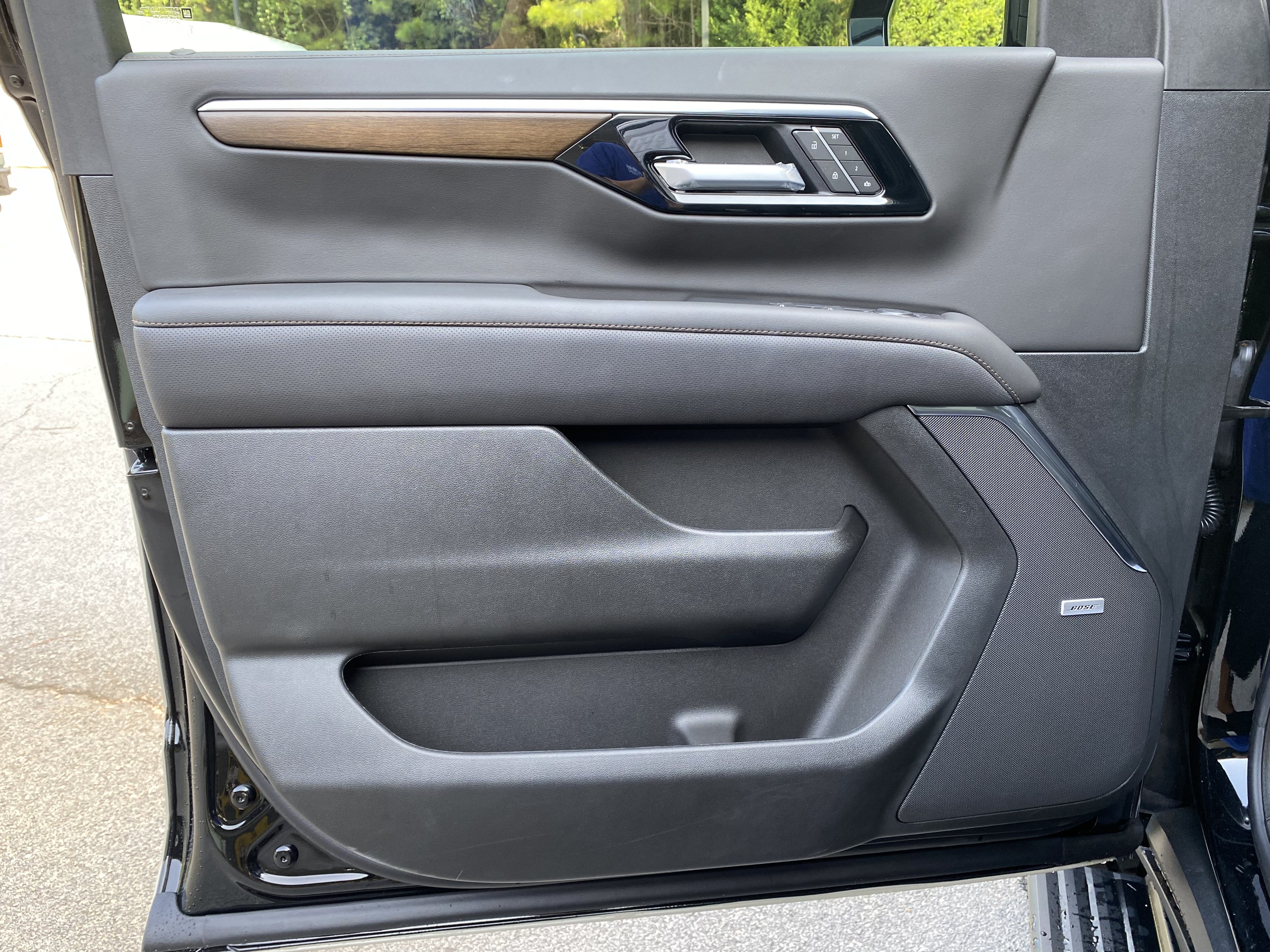 New 2026 Chevrolet Tahoe High Country AWD/4WD image 15