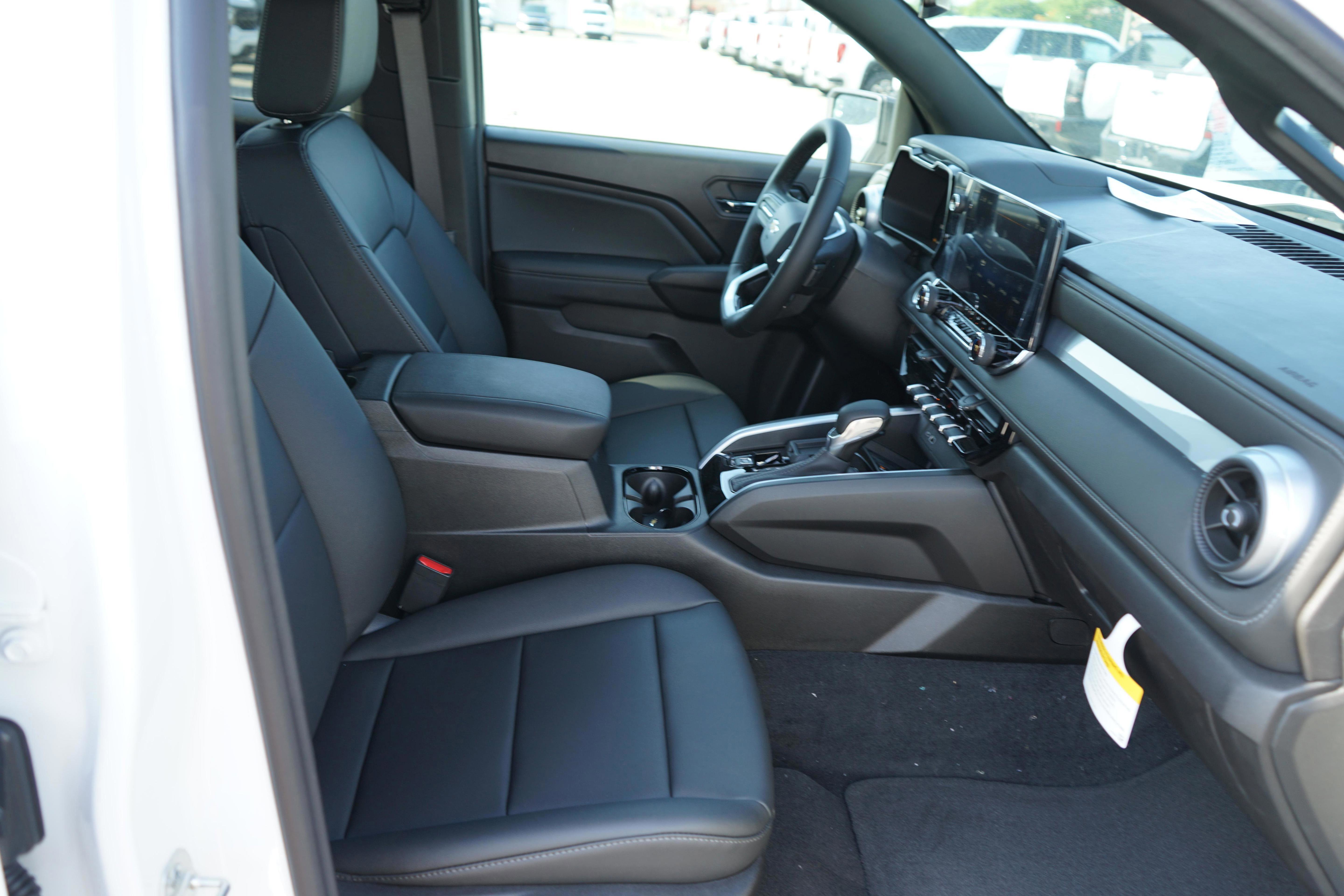 New 2025 Chevrolet Colorado LT w/ LT Convenience Package image 21