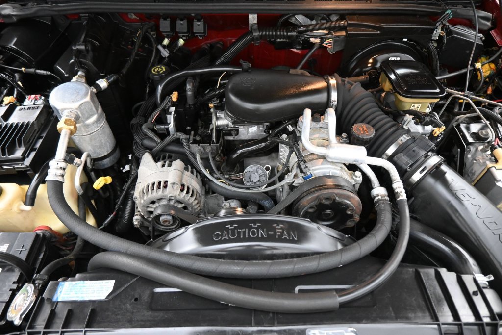 Used 1996 Chevrolet Blazer 2WD 4-Door image 10