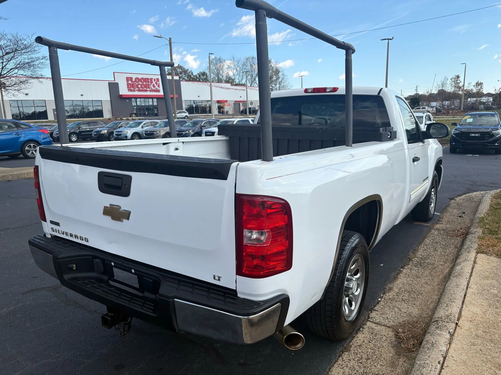 Used 2011 Chevrolet Silverado 1500 LT w/ Interior Plus Package image 7