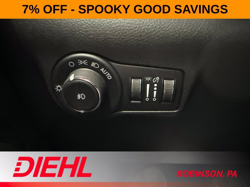 New 2026 Jeep Compass Trailhawk w/ Sun, Sound & Navigation Group AWD/4WD image 23