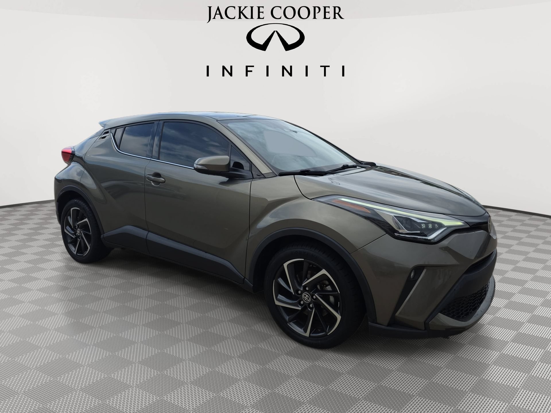 Used 2021 Toyota C-HR Limited FWD image 3
