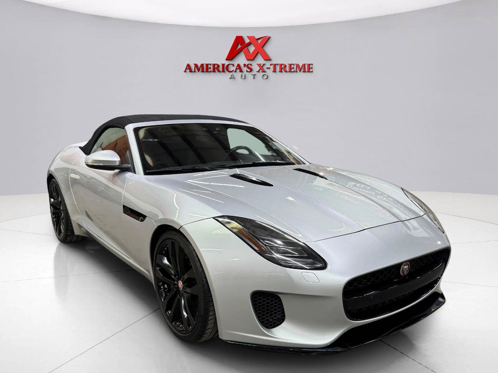 Used 2019 Jaguar F-TYPE Convertible RWD image 9