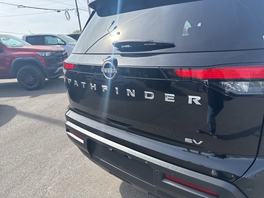 Used 2022 Nissan Pathfinder SV image 32