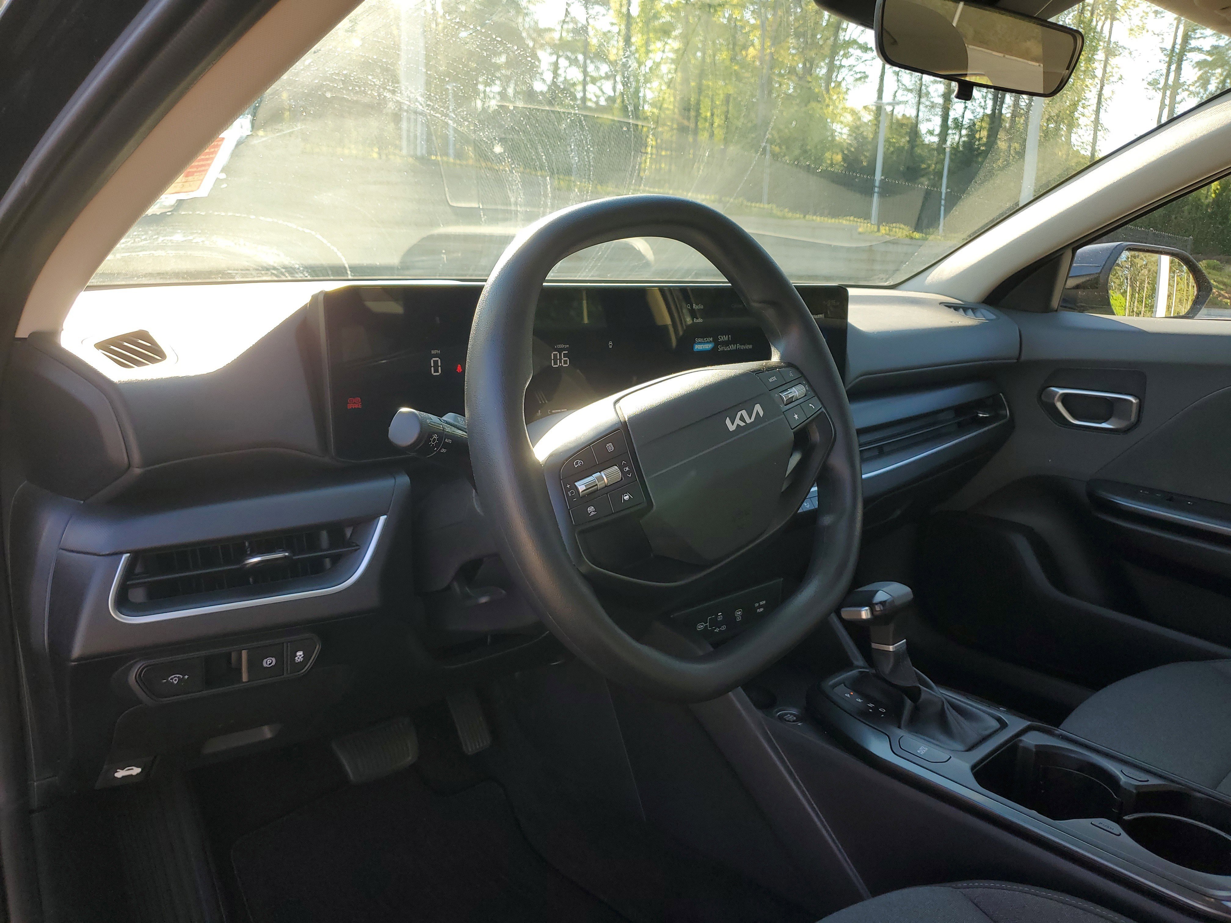 Used 2025 Kia K4 LX image 14