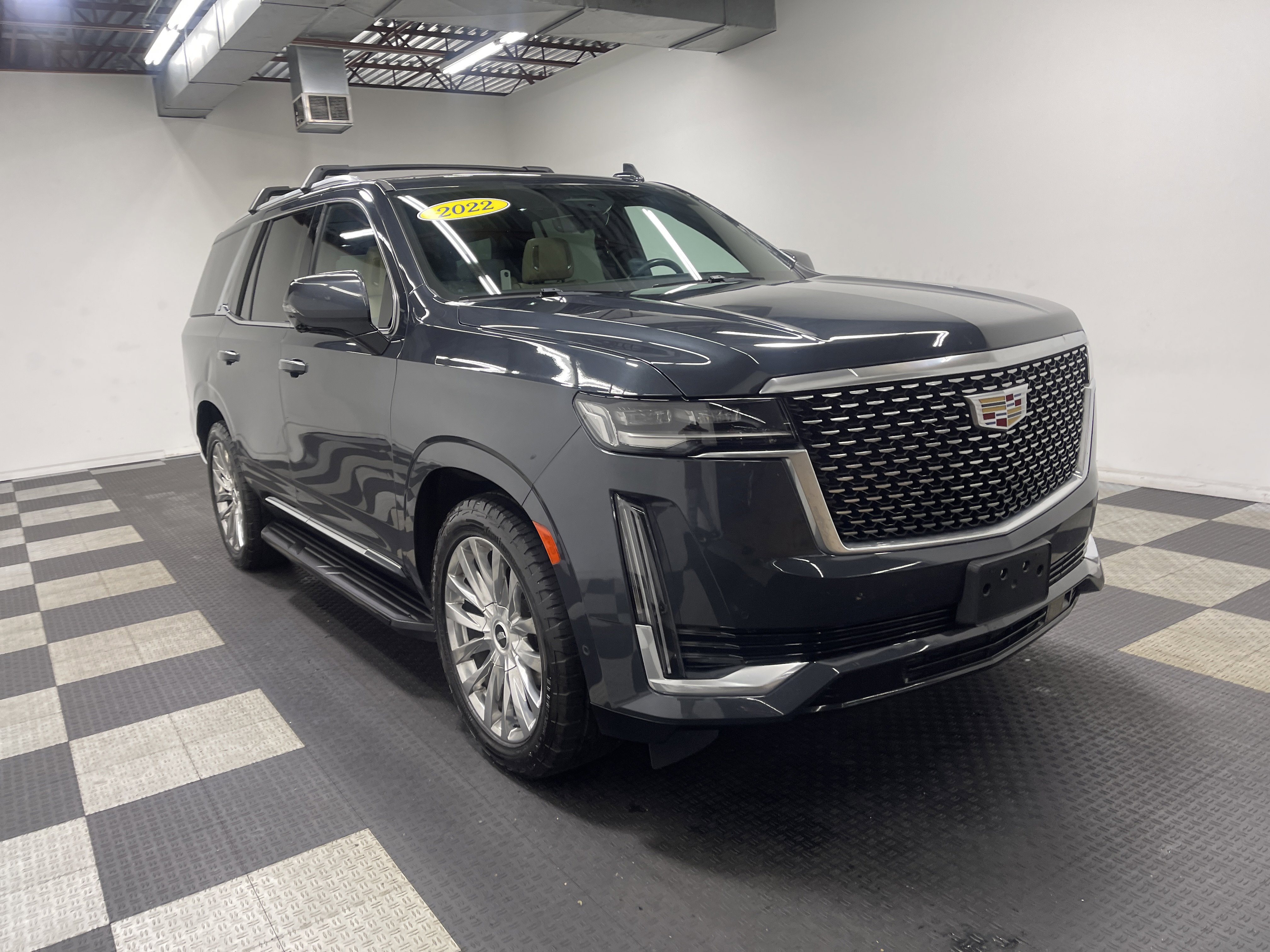 Used 2022 Cadillac Escalade Premium Luxury w/ Performance Package AWD/4WD image 6