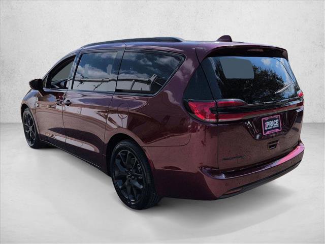 Used 2021 Chrysler Pacifica Touring-L w/ Uconnect Theater Family Group image 7