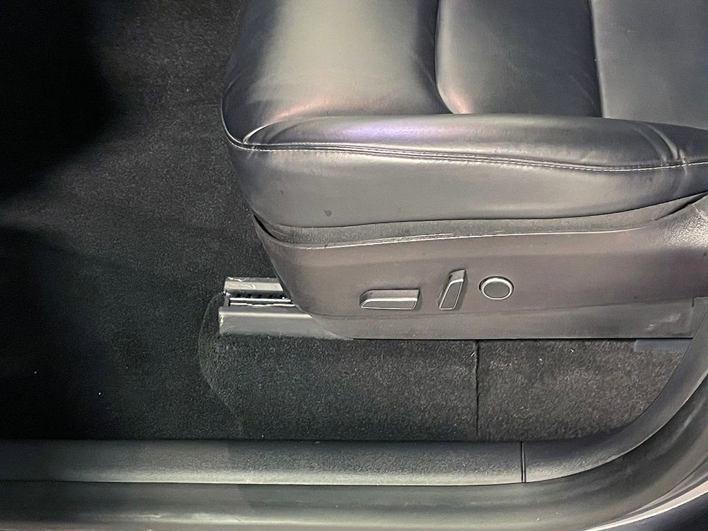 Used 2021 Tesla Model Y Long Range image 20