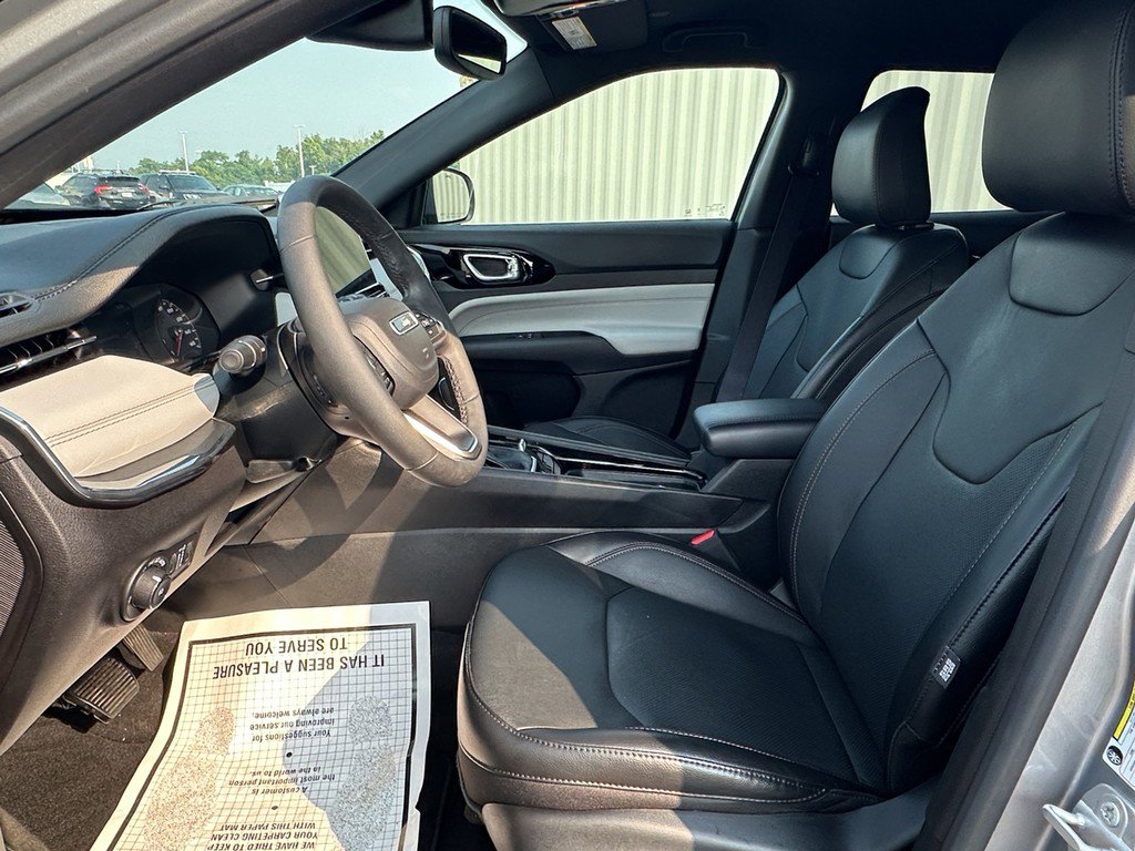 Used 2023 Jeep Compass Limited w/ Elite Group image 10