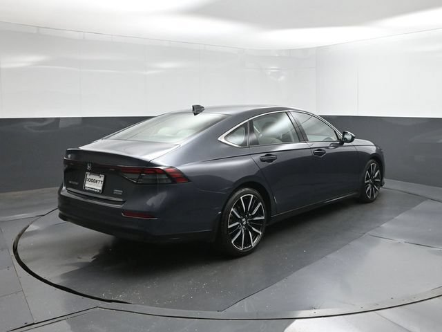 Used 2023 Honda Accord Touring image 8