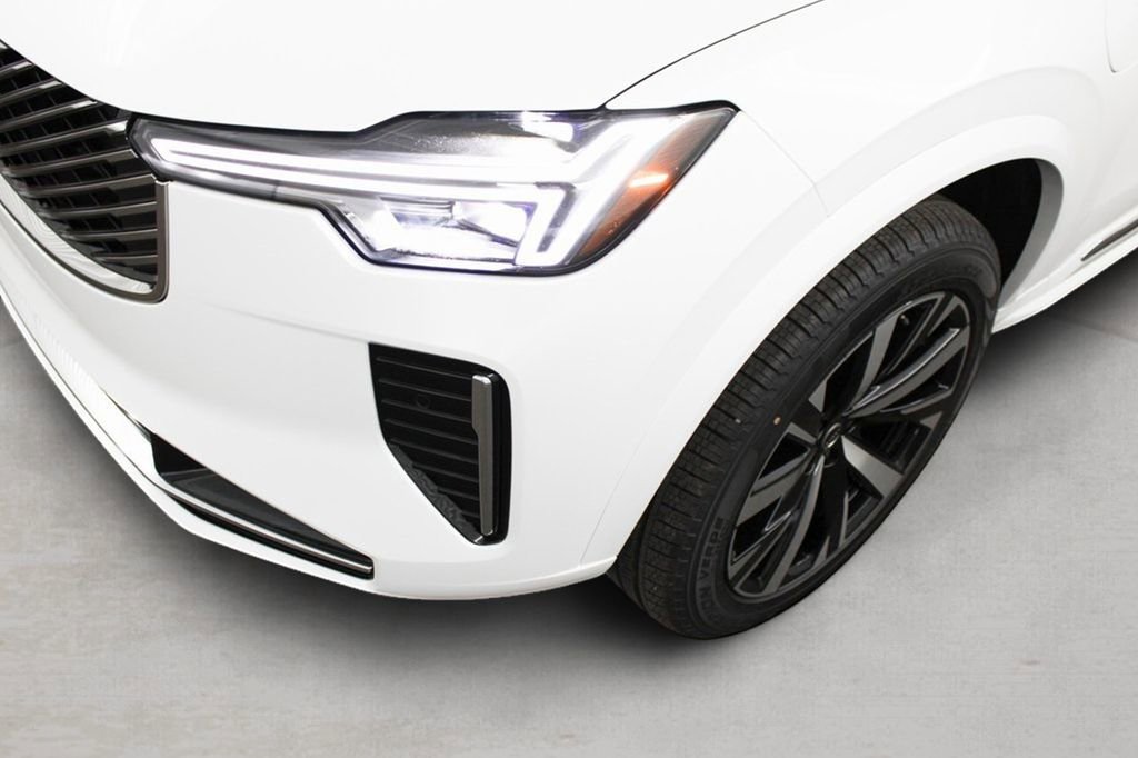 New 2025 Volvo XC90 T8 Core w/ Protection Package image 8