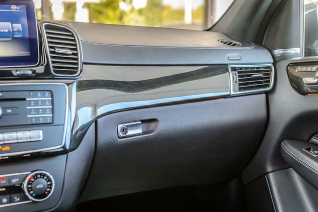 Used 2017 Mercedes-Benz GLS 450 4MATIC image 39