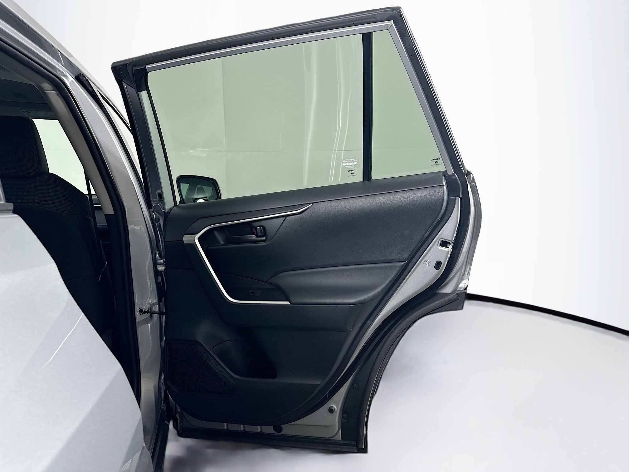 Used 2024 Toyota RAV4 LE image 28