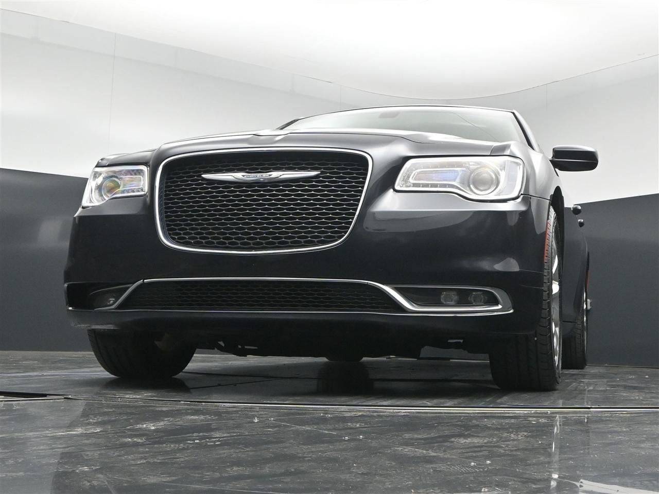 Used 2017 Chrysler 300 Limited w/ Value Package AWD/4WD image 27
