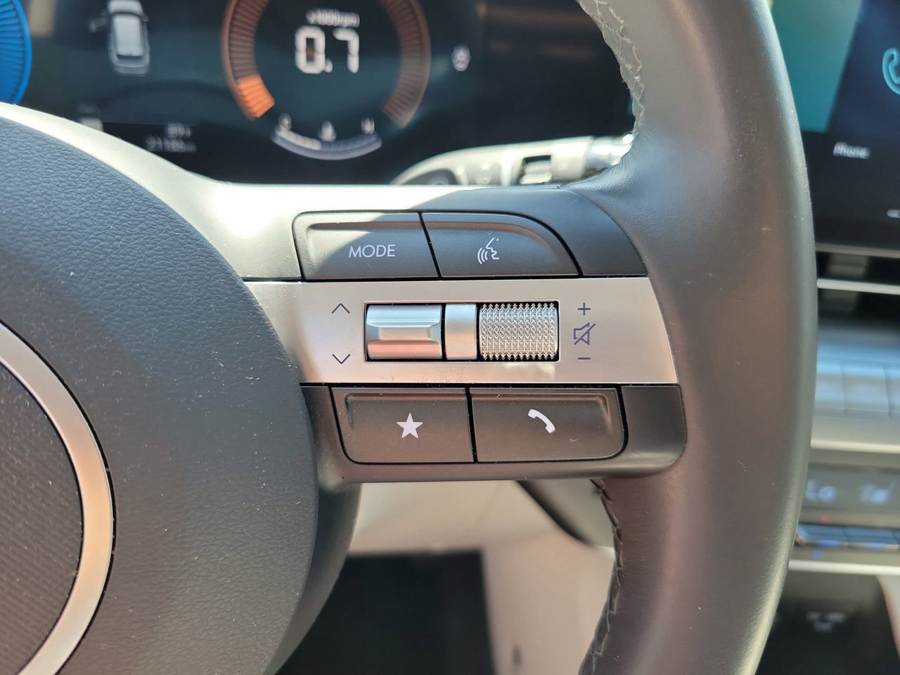 Used 2025 Hyundai Kona SEL FWD image 19