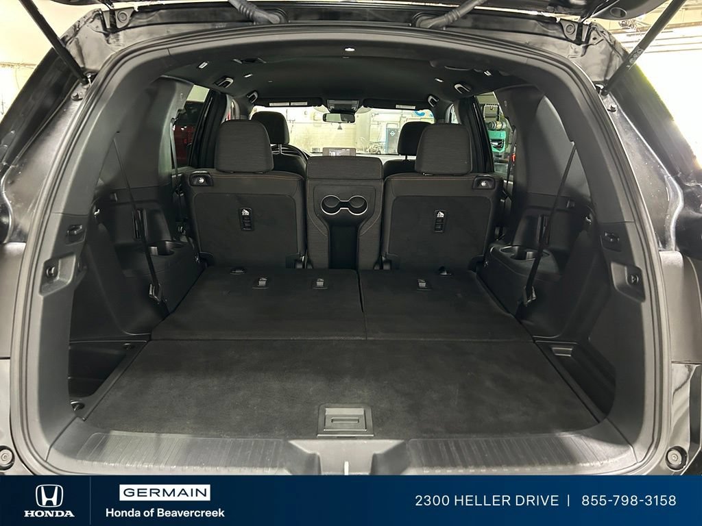 Used 2025 Honda Pilot Sport image 31