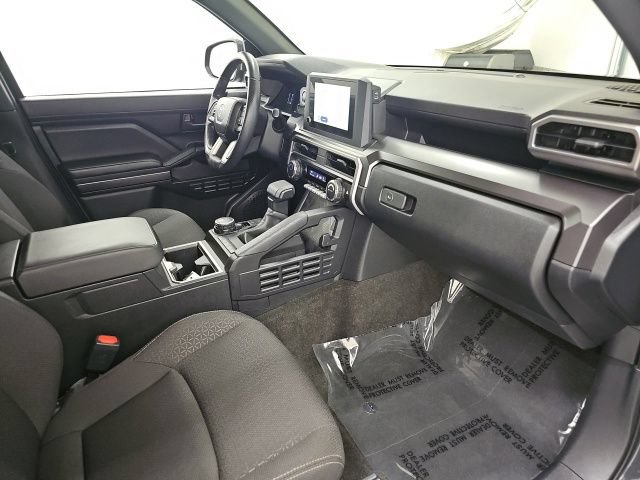 Used 2025 Toyota 4Runner SR5 AWD/4WD image 35