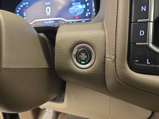 Used 2022 GMC Yukon XL Denali w/ Denali Ultimate Package AWD/4WD image 34