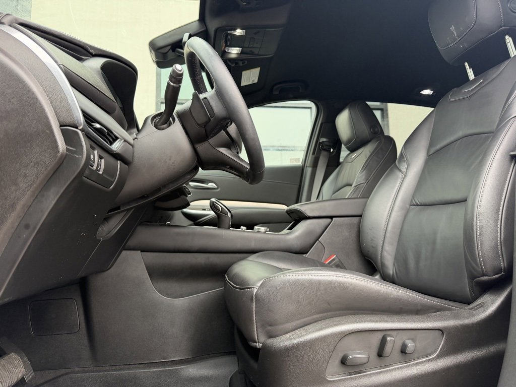 Used 2022 Cadillac XT4 Premium Luxury w/ Safety Alert Package image 6