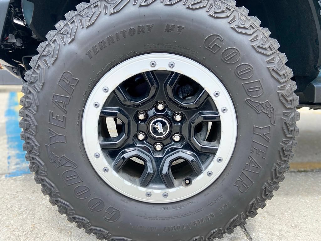Used 2023 Ford Bronco Badlands AWD/4WD image 9