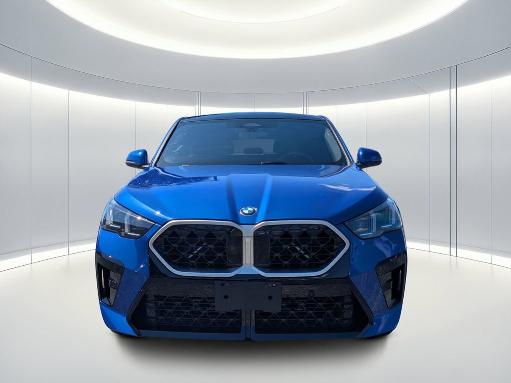 Used 2025 BMW X2 xDrive28i w/ M Sport Package AWD/4WD image 9