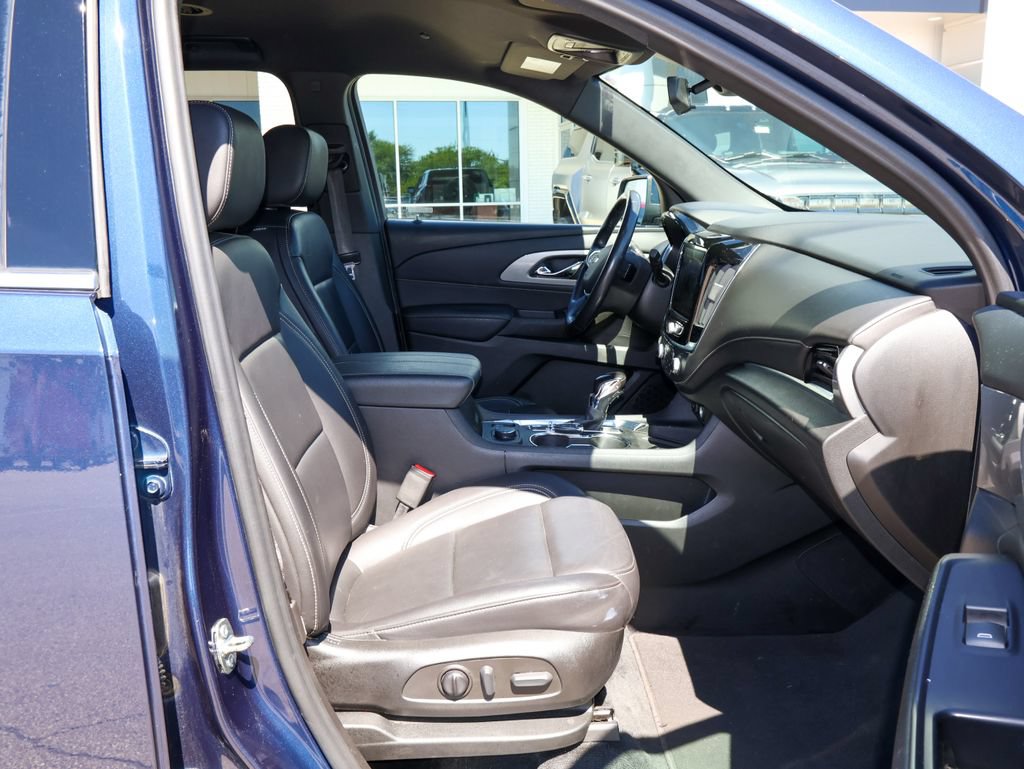 Used 2022 Chevrolet Traverse LT AWD/4WD image 28