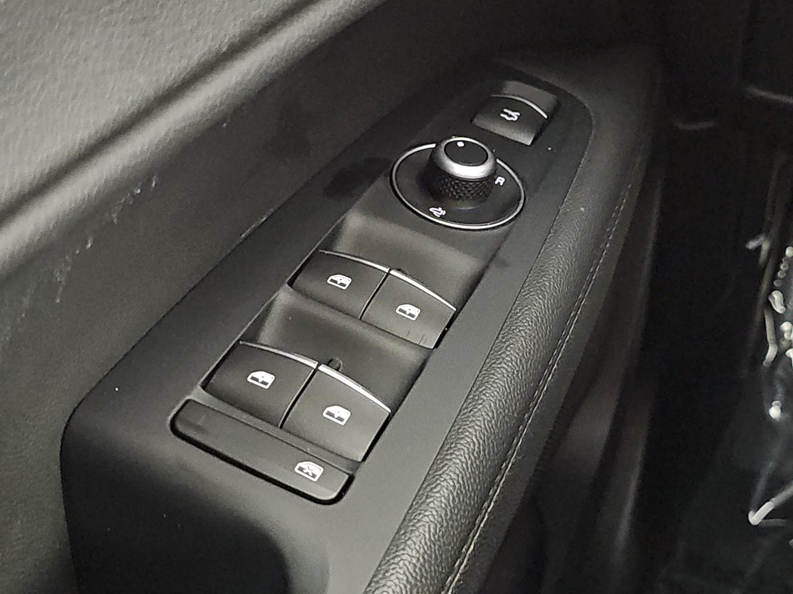 Used 2018 Alfa Romeo Stelvio Sport w/ Quick Order Package 22J Sport AWD/4WD image 27