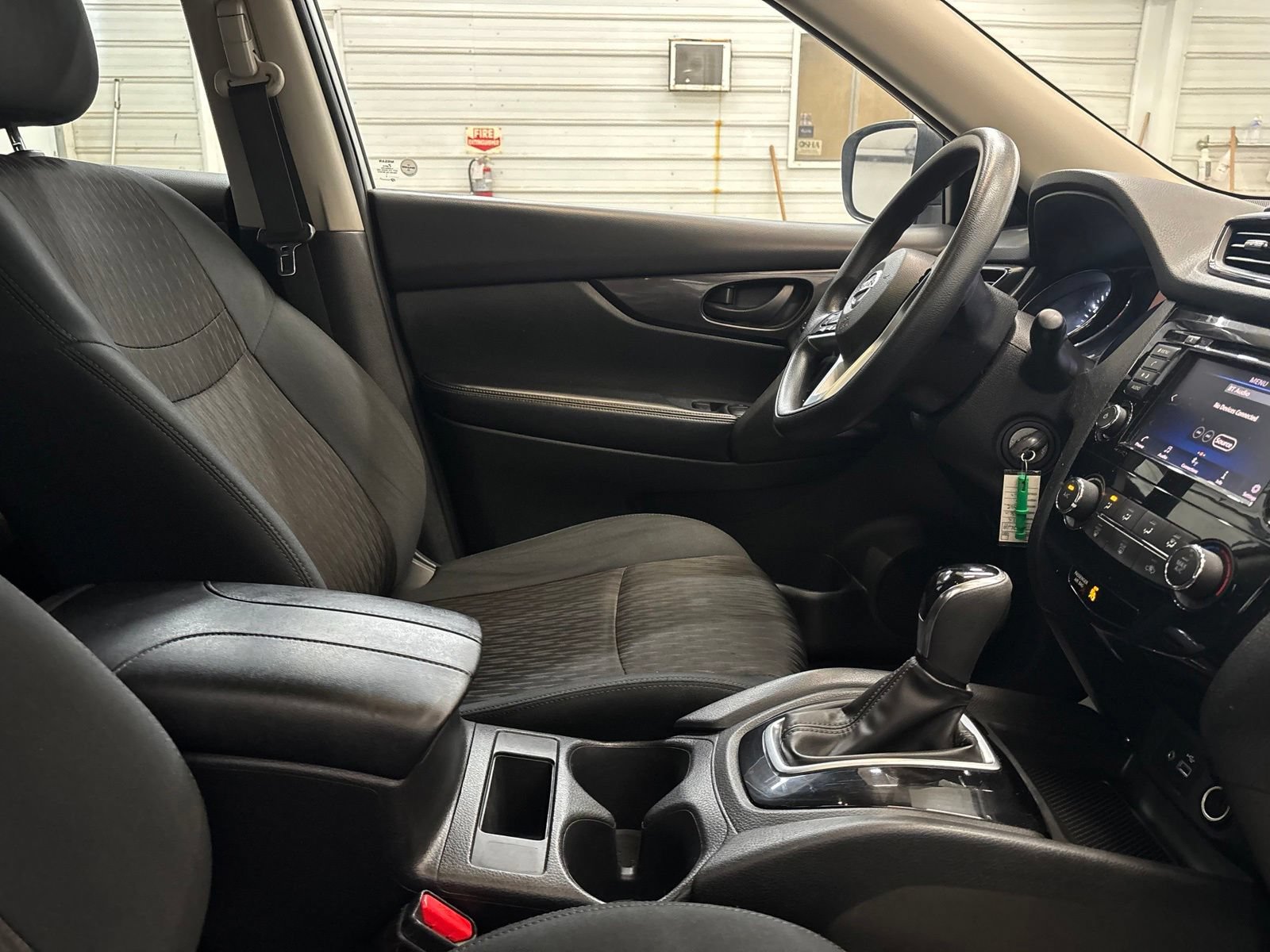 Used 2019 Nissan Rogue S AWD/4WD image 27