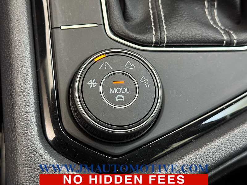Used 2024 Volkswagen Taos SE w/ Black Wheel Plus Package image 29