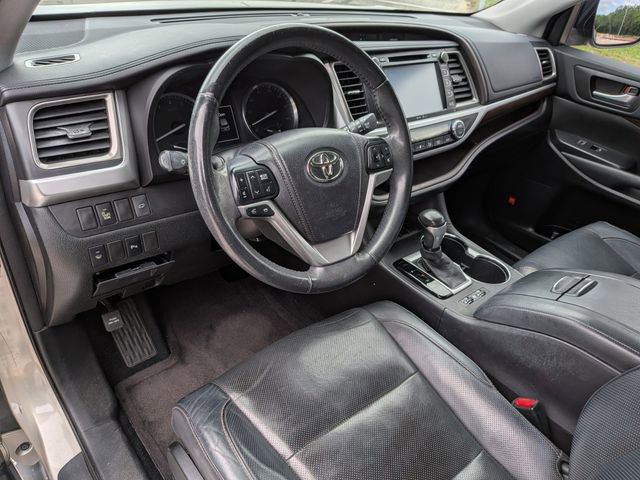 Used 2014 Toyota Highlander Limited FWD image 10
