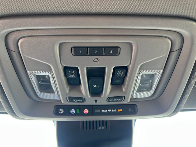 Certified 2022 Chevrolet Silverado 1500 LTZ w/ LTZ Premium Package AWD/4WD image 37