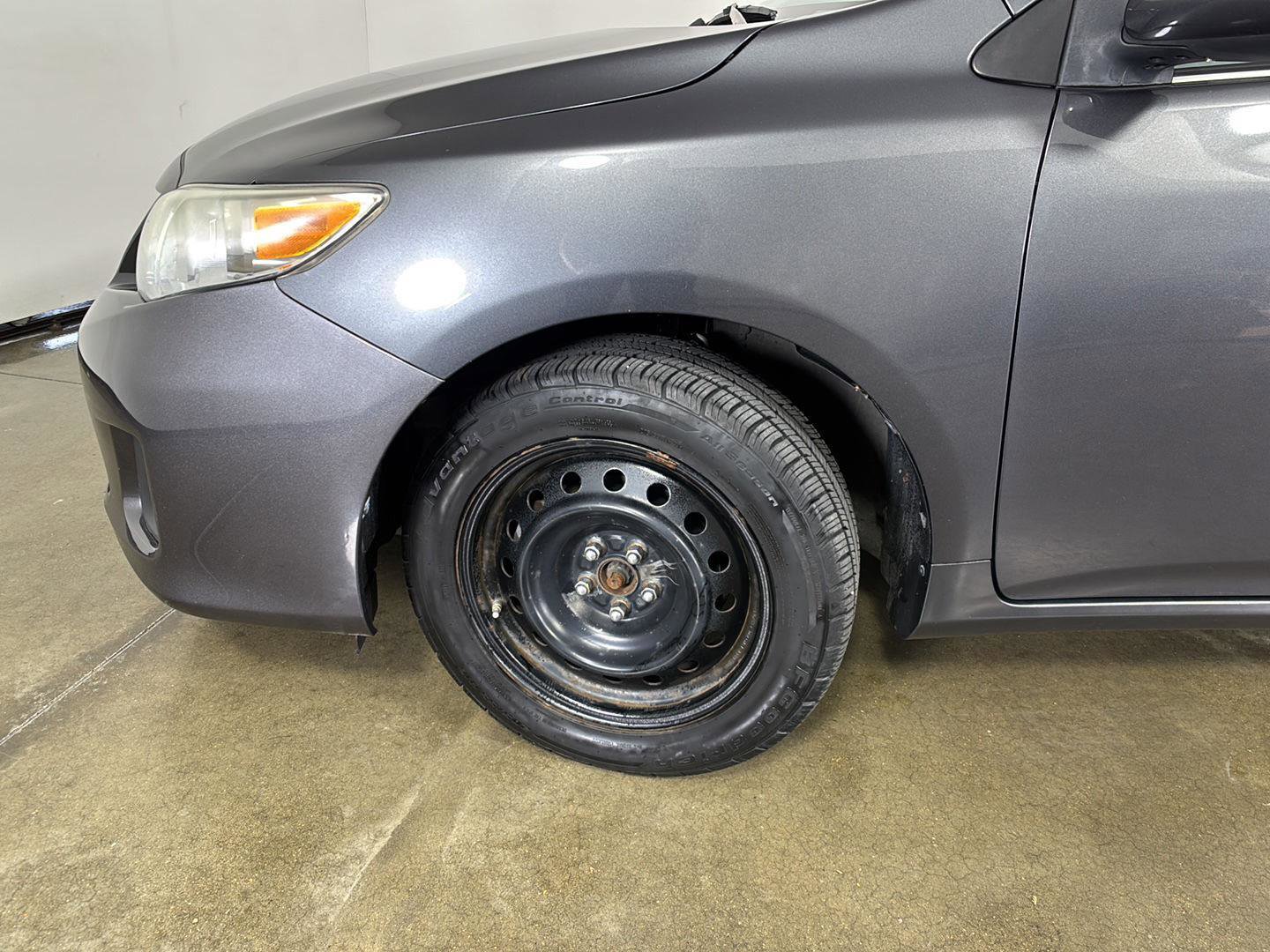 Used 2013 Toyota Corolla LE FWD image 5
