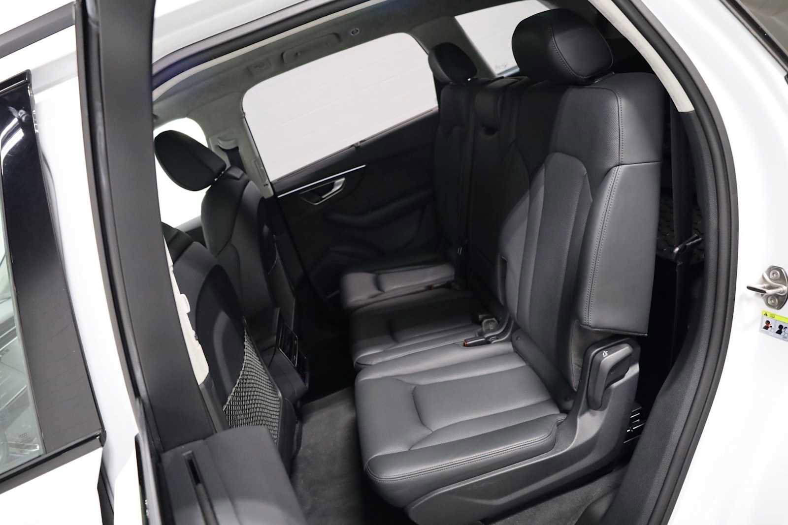 Used 2021 Audi Q7 3.0T Prestige w/ Prestige Package AWD/4WD image 34