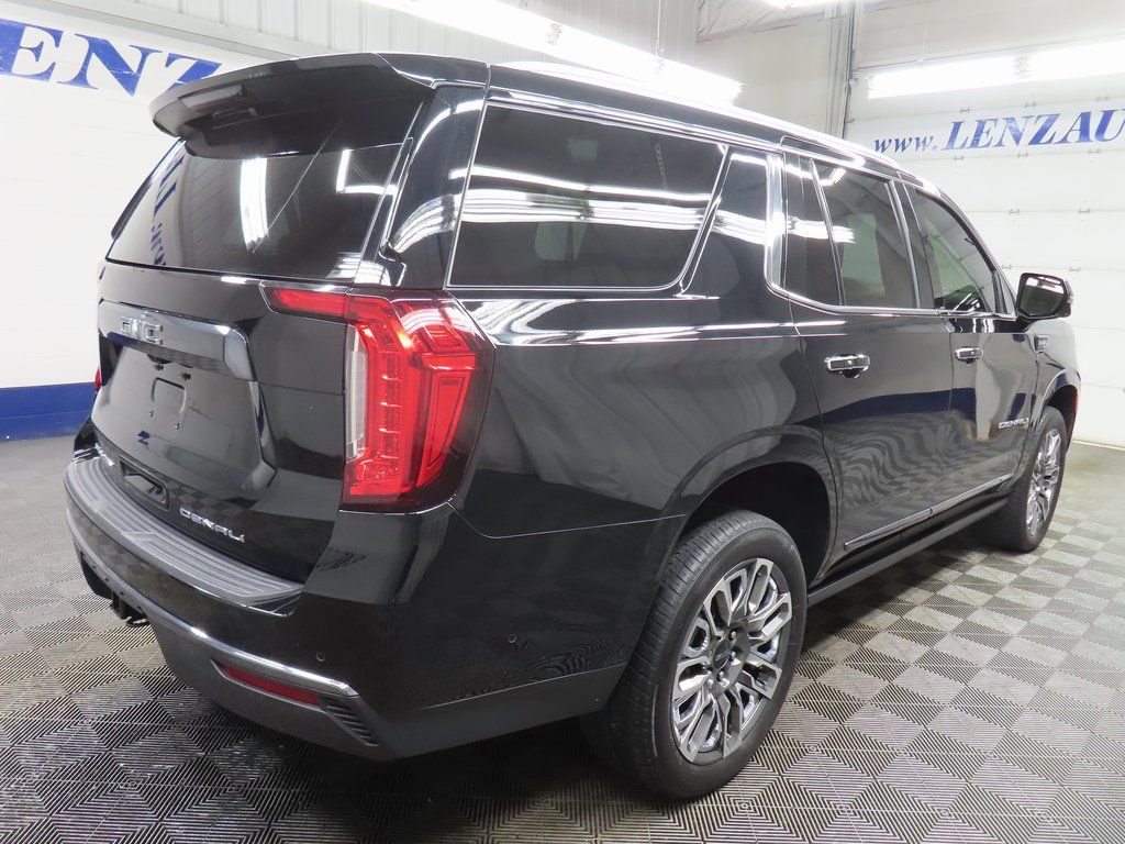 Used 2023 GMC Yukon Denali Ultimate w/ LPO, Floor Liner Package AWD/4WD image 4