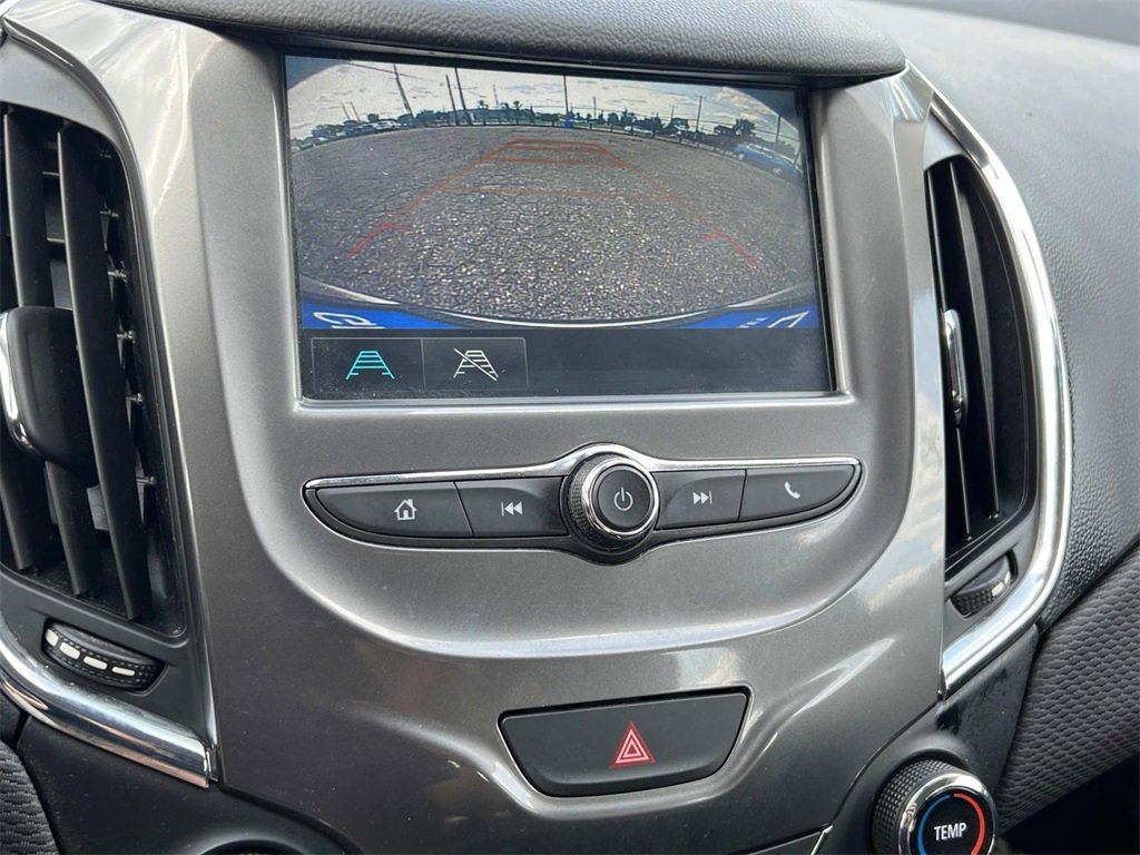 Used 2018 Chevrolet Cruze LT image 19