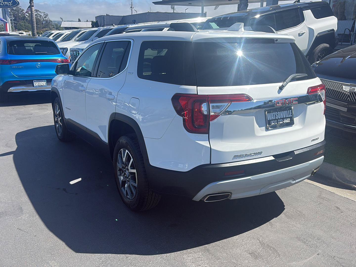 Used 2023 GMC Acadia SLT AWD/4WD image 7