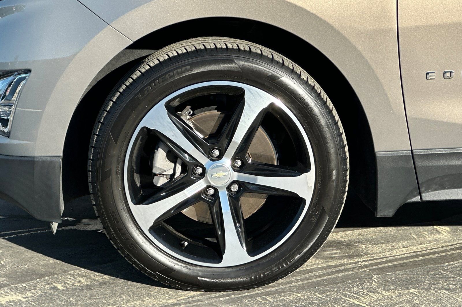 Used 2019 Chevrolet Equinox LT w/ Sun & Navigation Package image 31