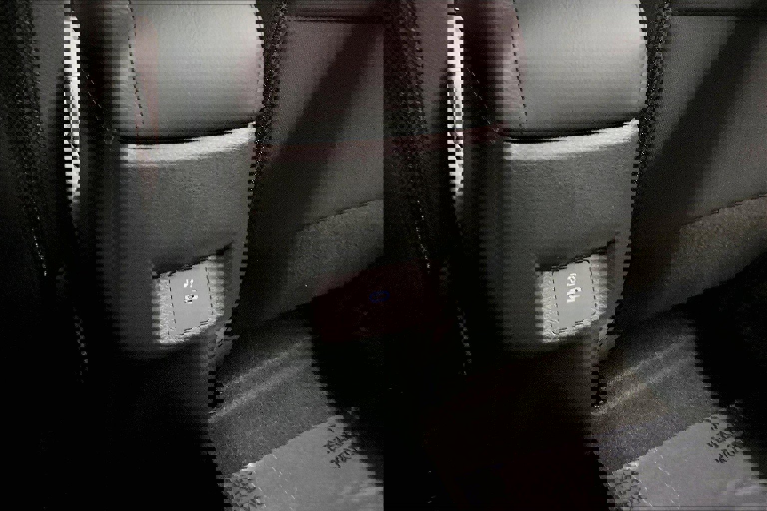 New 2025 Nissan Versa SV w/ Trunk Package image 42