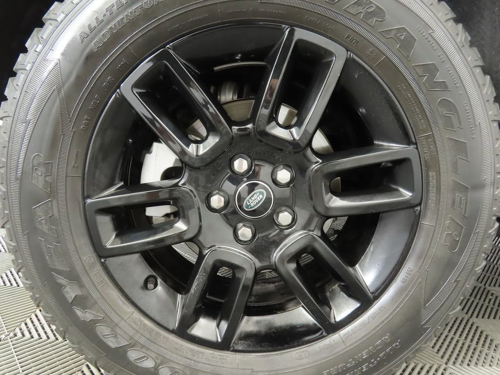 Certified 2023 Land Rover Defender 110 S image 32