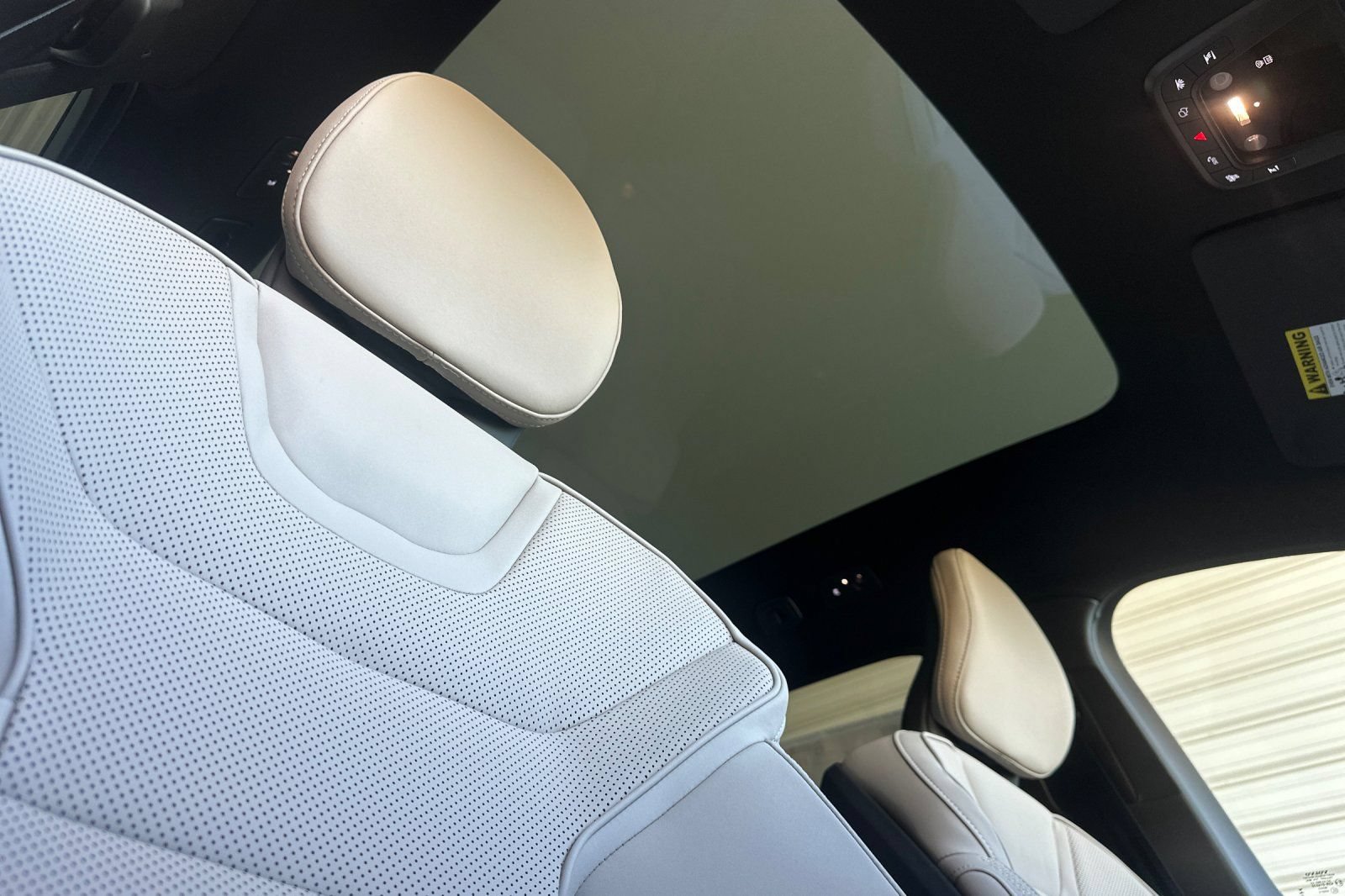New 2026 Volvo EX90 Plus AWD/4WD image 17