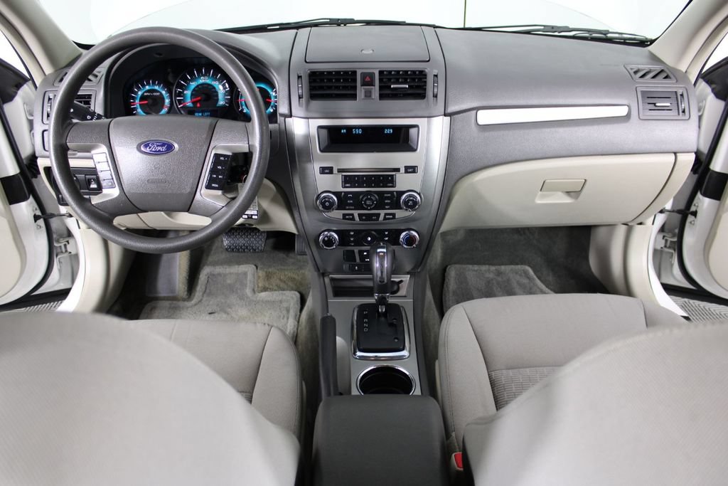 Used 2010 Ford Fusion SE FWD image 17