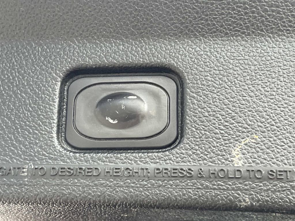 Used 2018 Ford Explorer Sport AWD/4WD image 9