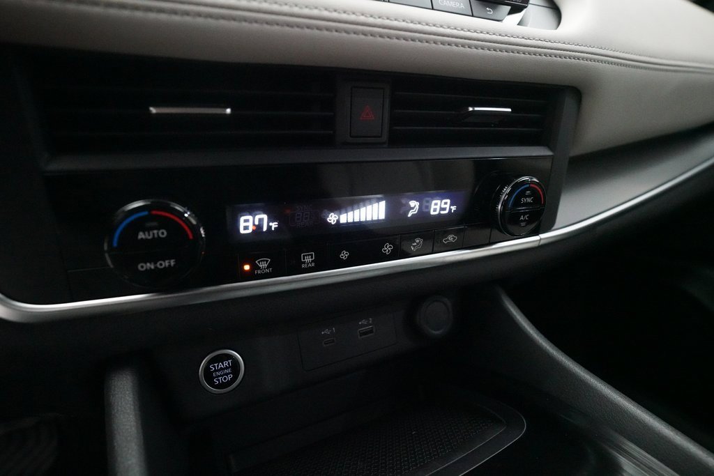 Used 2023 Nissan Rogue SV image 20