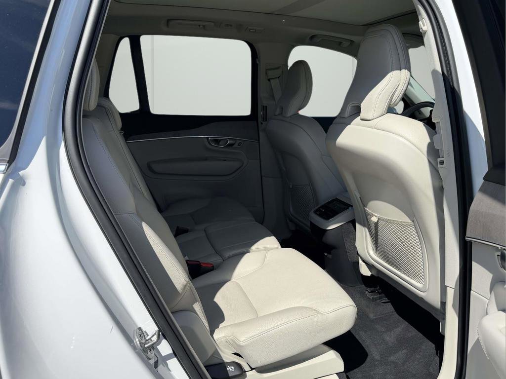 Used 2023 Volvo XC90 B6 Plus w/ Protection Package AWD/4WD image 12