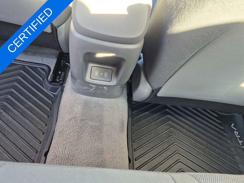 Used 2025 Hyundai Elantra SE image 22